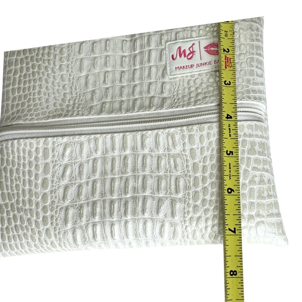 Makeup Junkie Bags White Crocodile Embossed Cosmetic Bag oink tassel NWT Travel - Picture 9 of 9